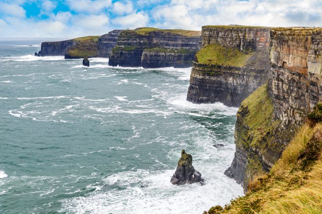 Cliffs Of Moher é uma das atrações irlandesas que mais recebe visitantes 
