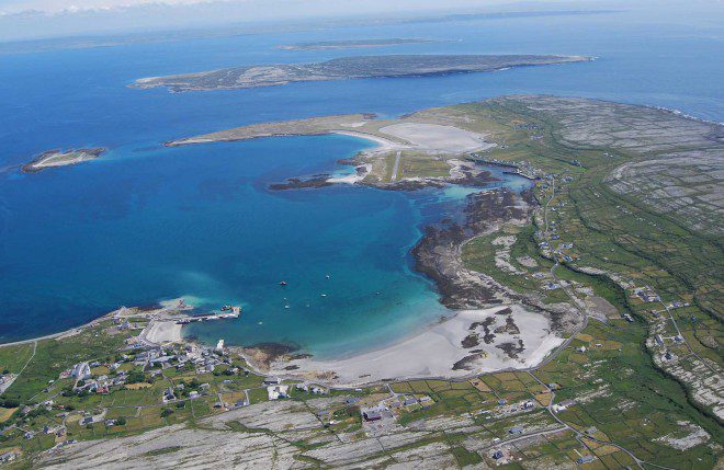 Hostel na Aran Island da acesso a boa música e acesso ao idioma Gaélico. Crédito: aerannislands.ie