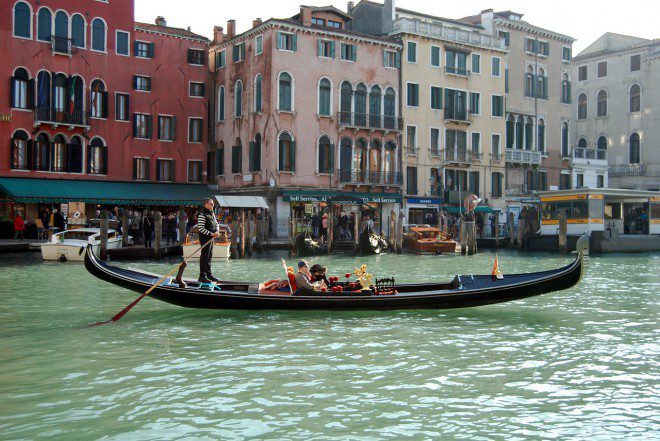 Veneza e suas gôndolas. Créditos; Pixabay.