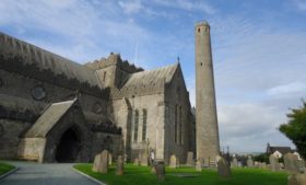 Descubra o significado das torres irlandesas