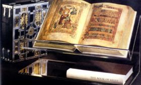 Trinity retira Book of Kells por quatro meses para manutenção