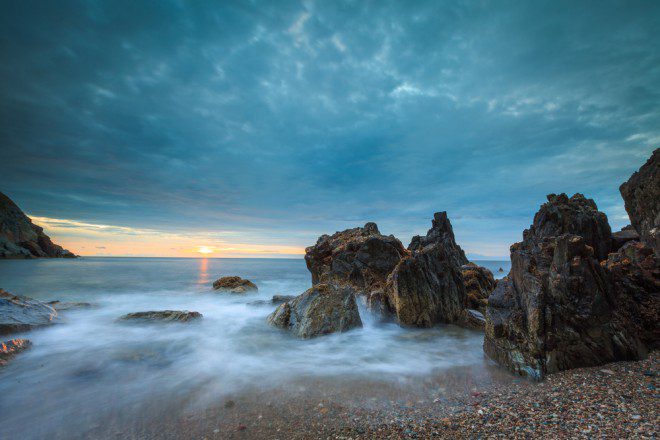 Praia de Howth que você encontra no meio da trilha. Créditos: shutterstock.