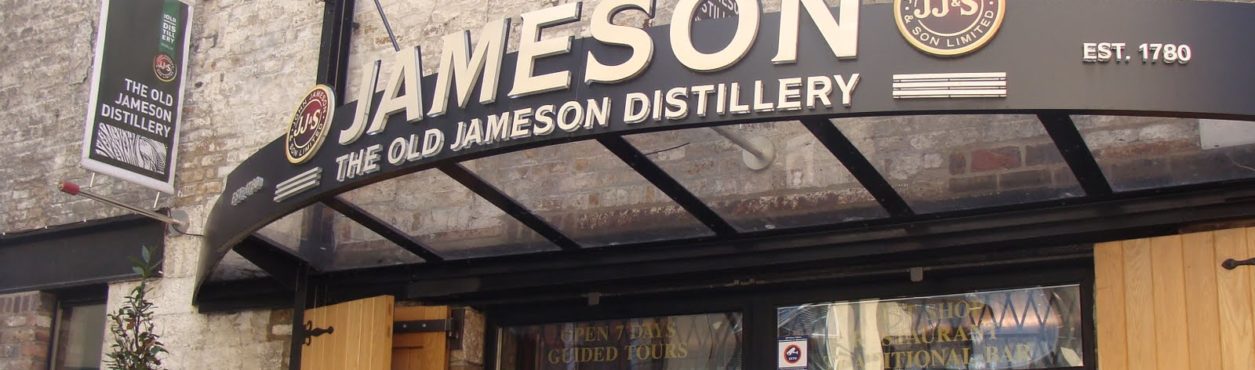 Conheça a Destilaria Jameson em Dublin – All That Jess#43