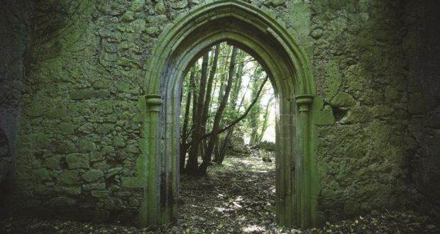 The Abbey of the Black Hag segundo locais é possível escutar vozes por lá. Créditos: Irish Times.