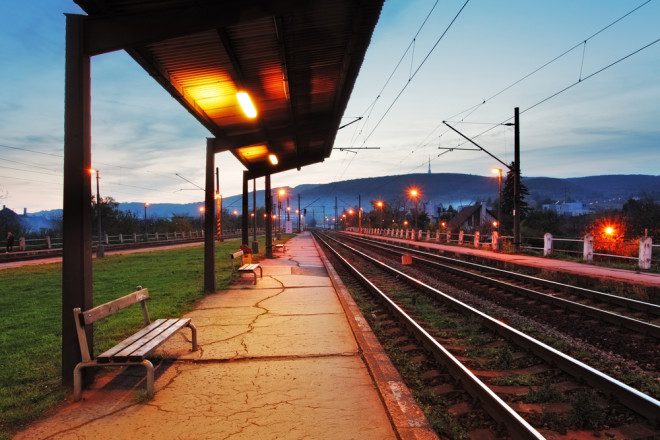 Viajar de trem pela Europa no final de semana pode sair muio mais barato. Créditos: shutterstock.