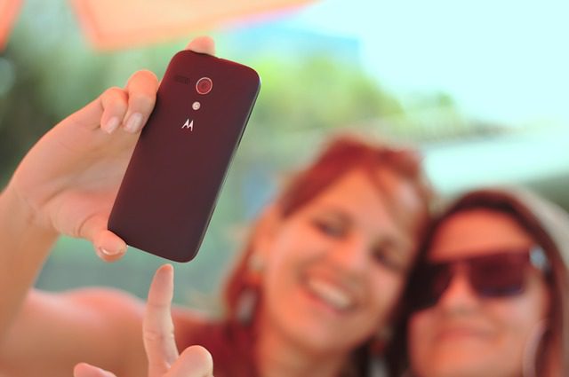 Selfies é a marca registrada dos brasileiros. Foto: Pixabay