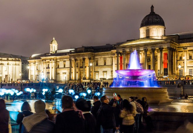 Trafalgar Square outro ponto que deve ser visitado tanto de dia quanto a noite © Alexey Fedorenko | Dreamstime.com 