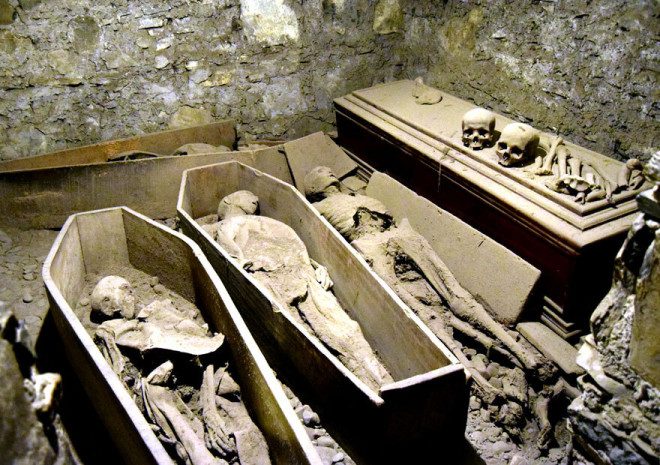 Múmias na cripta da igreja St. Michan. Reprodução: Dublin.ie