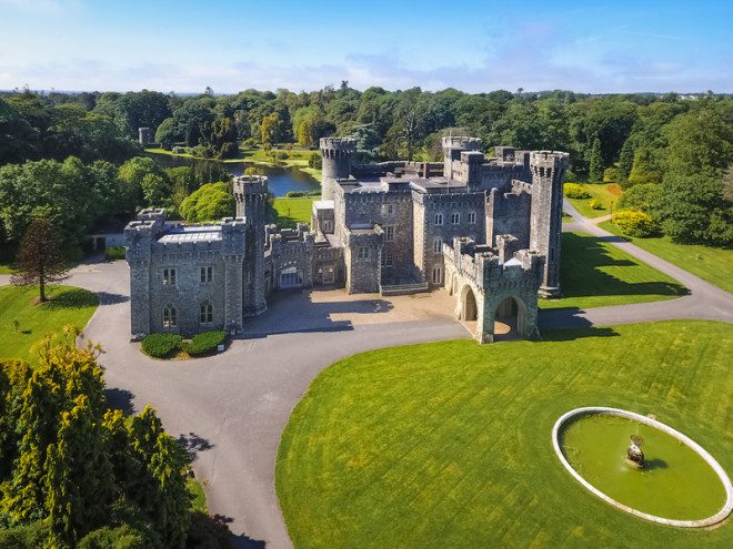 Vista do castelo Johnstown Castle, em Wexford. Crédito: Daniel M. Cisilino | Dreamstime.com