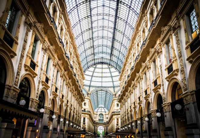 A galeria Vittorio é considerada o primeiro shopping do mundo e impressiona pela arquitetura. Crédito: Photo39 | Dreamstime.com