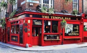 Uma volta pelo Temple Bar em 360°