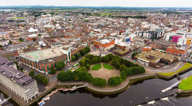 Limerick dá a oportunidade de entender a história irlandesa, além de abrigar uma universidade de grande prestigio. Foto: Shutterstock