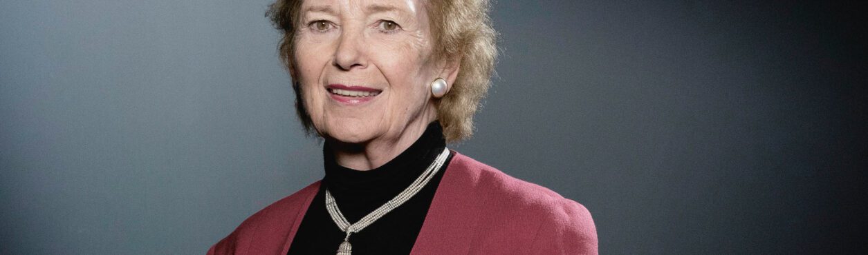 Ex-presidente da Irlanda, Mary Robinson participa do Roda Viva