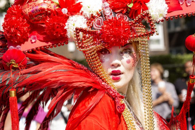 Tradicional, o Nothing Hill Carnival acontece desde 1965 Foto: Shutterstock