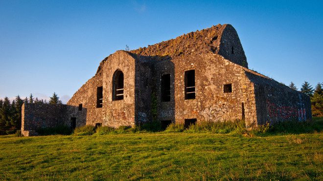 Caminhadas podem ser uma boa opção para o verão na Irlanda. Foto: Wikipedia