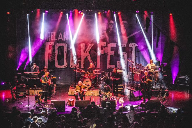 O evento traz o melhor da música folk irlandesa e internacional. Foto: West Cork Times