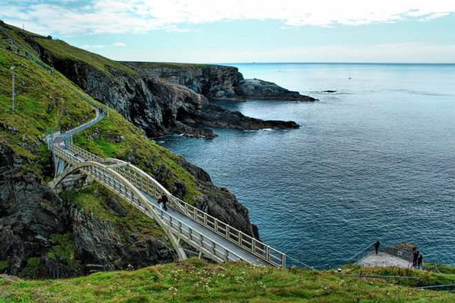 Prepare calçados confortáveis para emplorar a Mizen Head. © Michael Mantke | Dreamstime