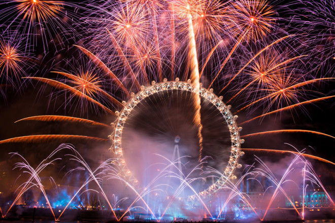London Eye e os fogos de artifício no Reveillon em Londres. Crédito: Anand Kanthan | Dreamstime