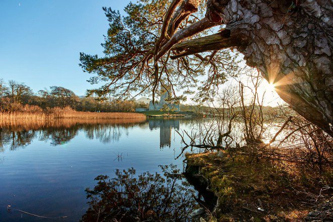 Ross Castle é atração em Killarney. Foto: Pixabay