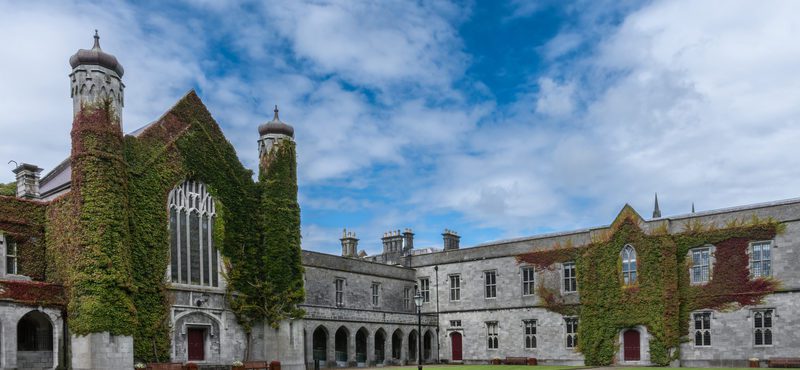 Galway também oferece excelentes universidades?