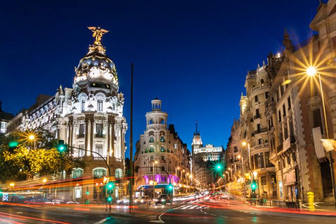Madrid vale a visita para um passeio romântico. Crédito: Dreamstime