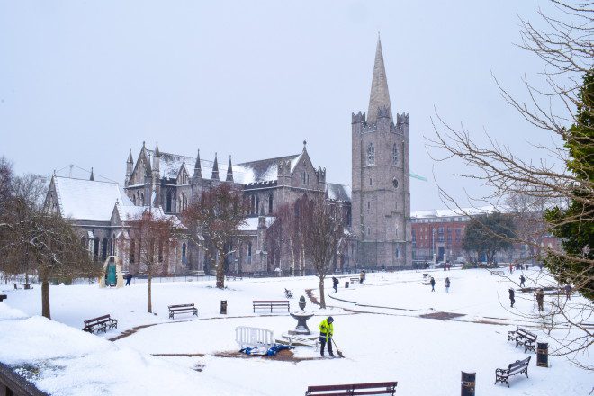 Saint Patrick Cathedral debaixo de neve na manhã desta quarta-feira. Foto: Fábio Gibelli