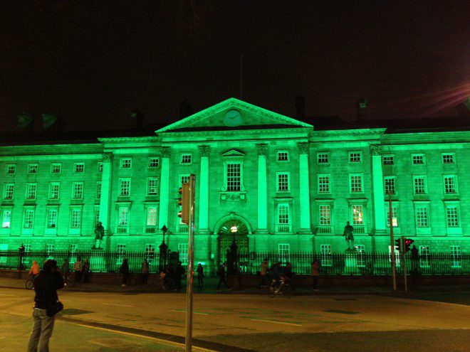 Principais prédios de Dublin serão iluminados de verde. Foto: Pinterest