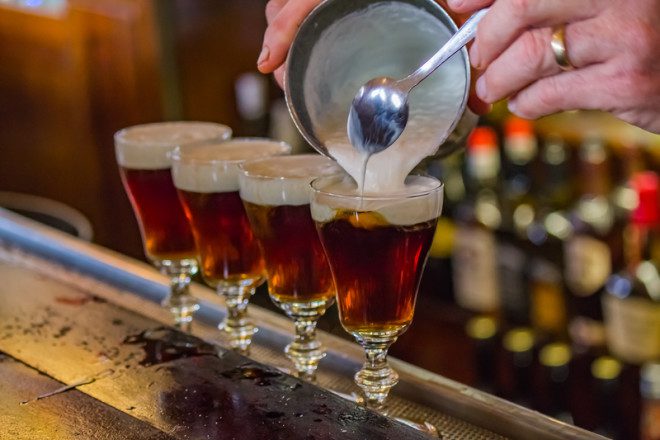 Mais de 2 mil Irish Coffee são servidos diariamente no Buena Vista em São Francisco. Foto: Svetlana Day | Dreamstime