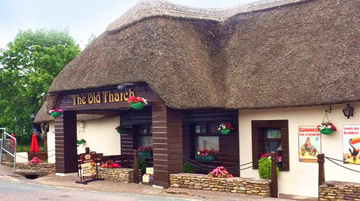 O Old Thatch, no condado de Cork, é o mais antigo pub neste estilo de construção na Irlanda. Foto: IrishCentral