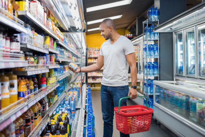 Opção de compras em supermercado barato em Dublin.© Rido | Dreamstime.com