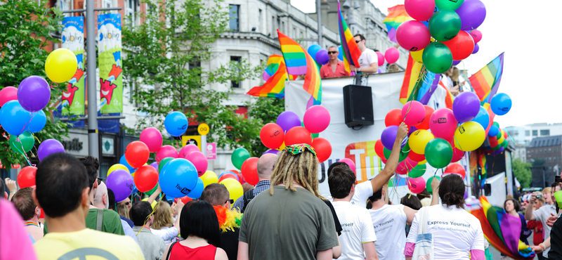 Universidade de Cork lança curso sobre história LGBTQ+ na Irlanda