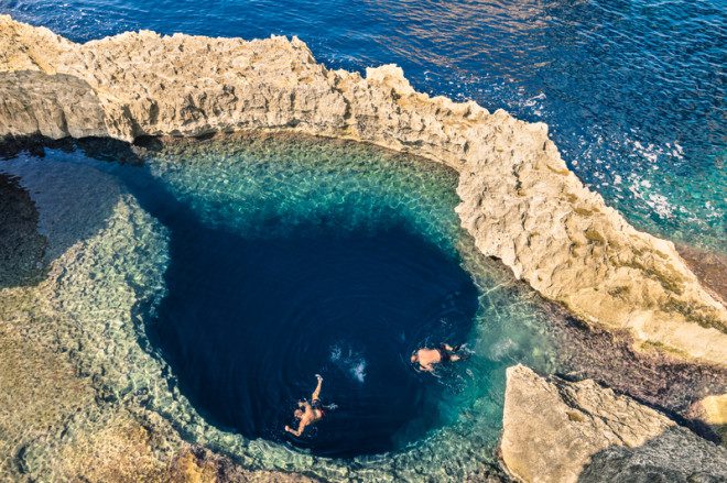 Ilha de Gozo é repleta de praias paradisíacas. Foto: Mirko Vitali | Dreamstime