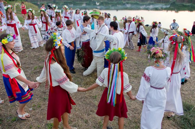 Cirandas, assim como quadrilhas, são parte importante de diversas celebrações pela Europa. Foto: Agusyonok/Dreamstime