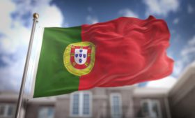 Filhos de estrangeiros nascidos em Portugal serão Portugueses de origem