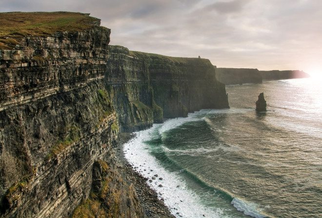 Cliffs of Moher, na Irlanda, foi cenário para um dos filmes da saga Harry Potter. Foto: Depositphotos