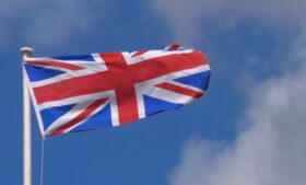 Reino Unido veta voos vindos do Brasil por causa de mutação da Covid-19