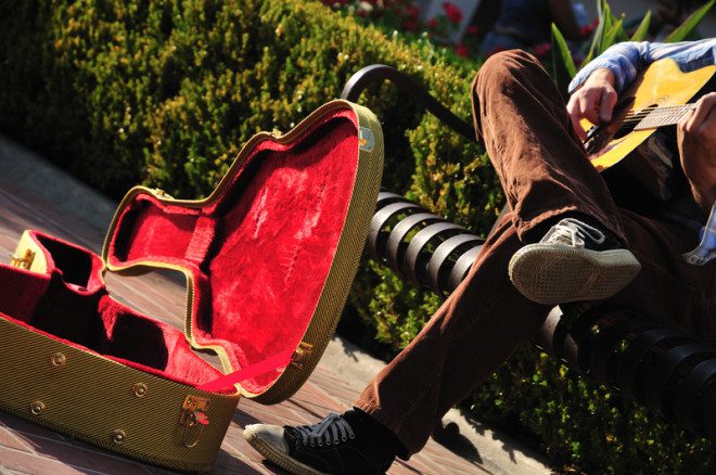 Os buskers são populares também em Galway. Foto: Allison Achauer | Dreamstime