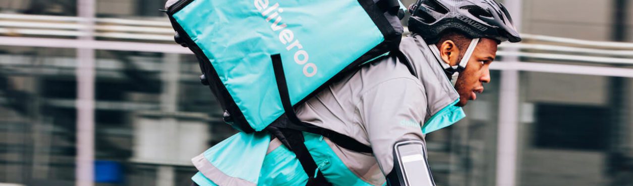 Deliveroo contrata entregadores para nova área de abrangência