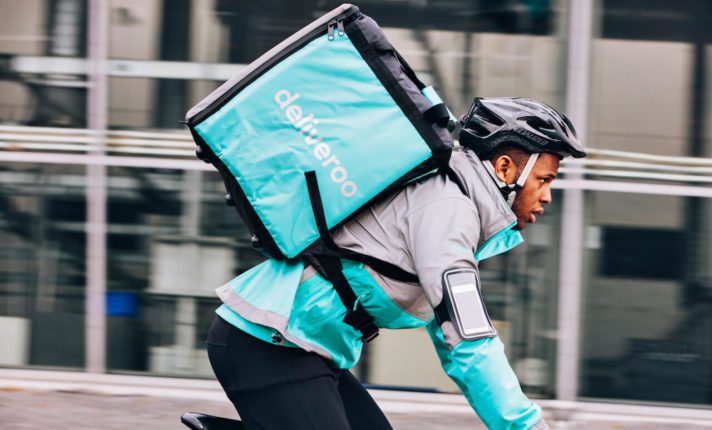 Deliveroo contrata entregadores para nova área de abrangência