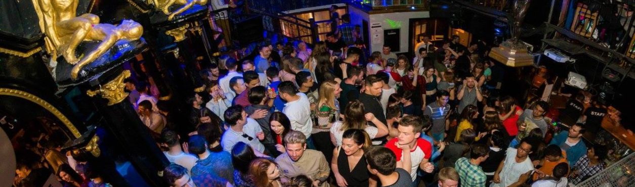 10 motivos para curtir uma noite na The George, em Dublin