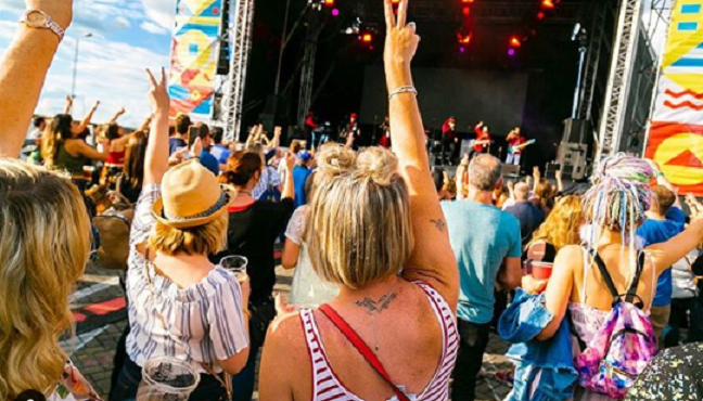 Festival brasileiro e baladas agitam o mês de agosto