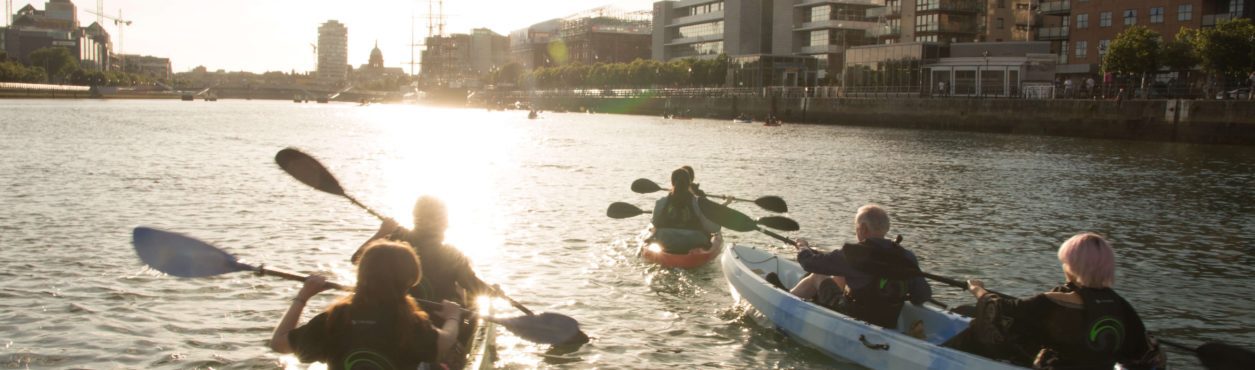 Projeto inicia novo esquema de coleta de plástico do Rio Liffey