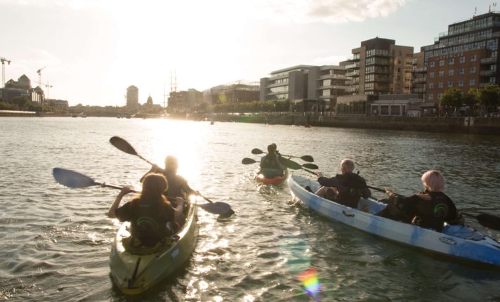 Projeto inicia novo esquema de coleta de plástico do Rio Liffey