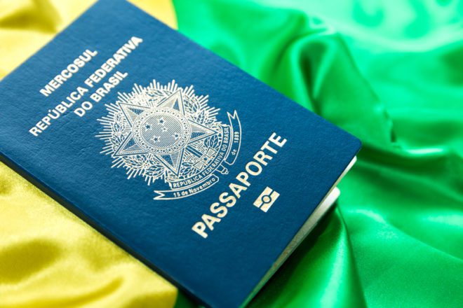 Quanto custa tirar um novo Passaporte brasileiro na Irlanda? © Filipe Frazao | Dreamstime.com