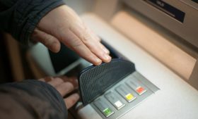 Polícia irlandesa emite aviso sobre ligações bancárias falsas
