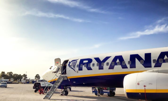 Ryanair anuncia promoção com voos a partir de 9,99 euros
