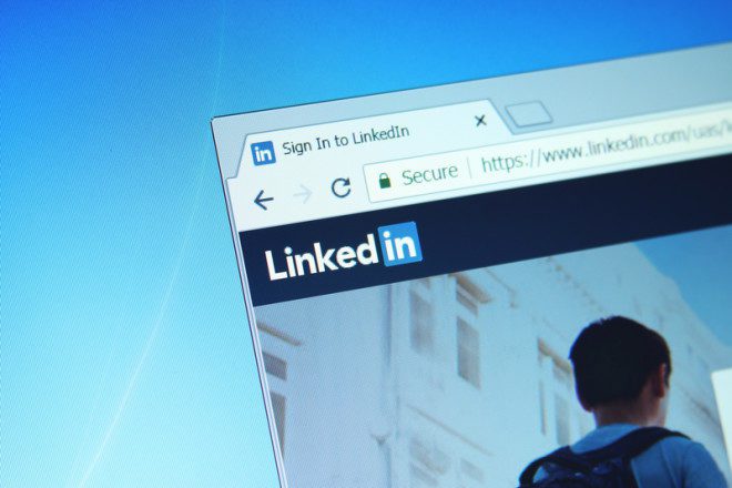 O Linkedin é uma ferramenta essencial para ser visto por recrutadores.© Mohamed Ahmed Soliman | Dreamstime.com