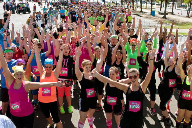 As empresas multinacionais amam saber que você correu uma maratona em prol de uma ONG.© Russ Ensley | Dreamstime.com