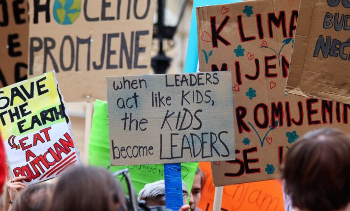 Estudantes da Irlanda fazem greve pelo clima global