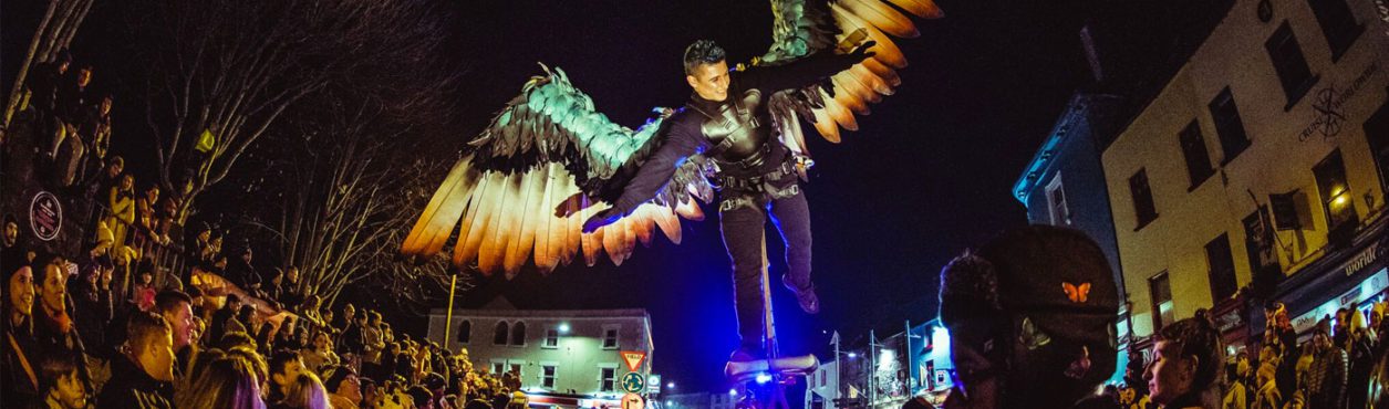 Desfile de Halloween volta a acontecer nas ruas de Dublin